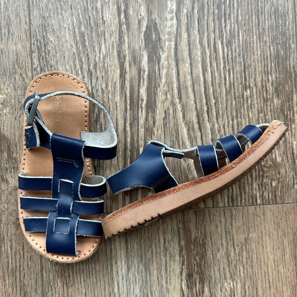 Freshly Picked toddler girl sandals size 6, color is navy blue